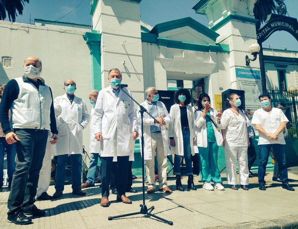 Médicos municipales porteños anuncian paro de 24 para el martes