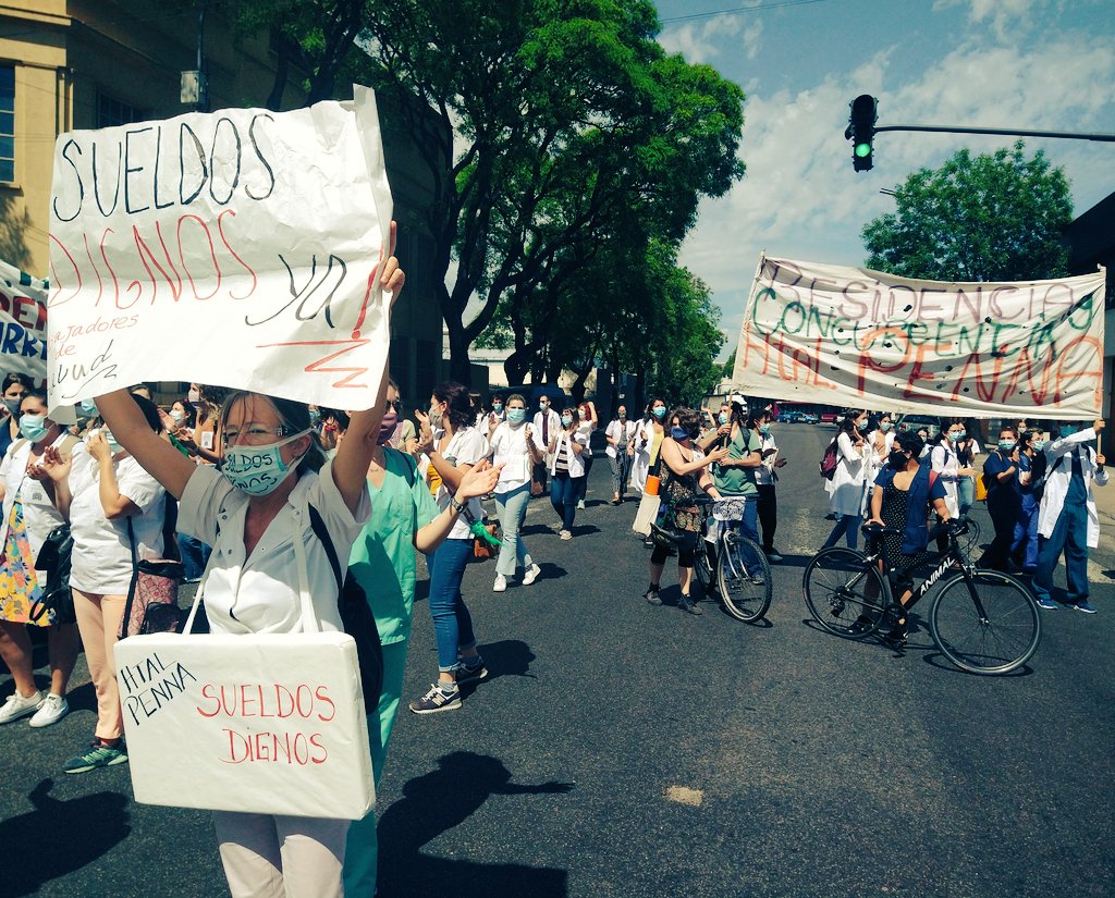 Médicos municipales porteños hacen paro y se movilizan a la Jefatura de Gobierno de la Ciudad