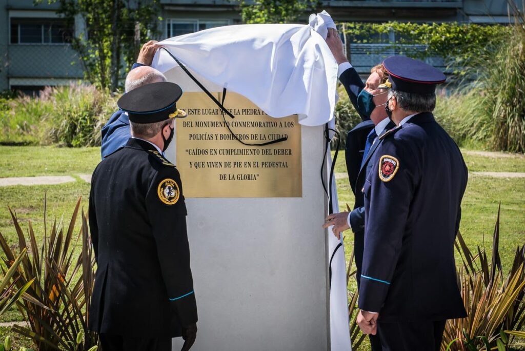 Palermo: fijaron la piedra fundacional del Monumento a los Caídos de la Policía de la Ciudad