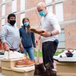 Playón de Chacarita: Presentaron un emprendimiento de calzado que genera trabajo para los vecinos del barrio