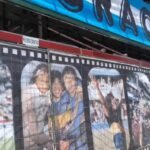 “Eternamente gracias”: por los 60 años de Diego Maradona fijaron un homenaje fotográfico en el Edificio del Plata en la avenida 9 de Julio