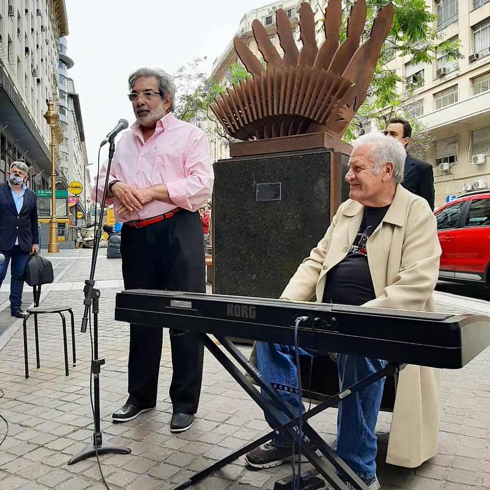Día Nacional del Tango: inauguraron una estatua de Aníbal Troilo en Diagonal Norte