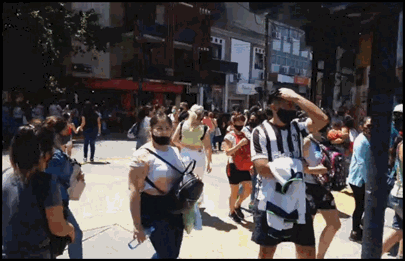 Una multitud llegó a Avenida Avellaneda a hacer compras