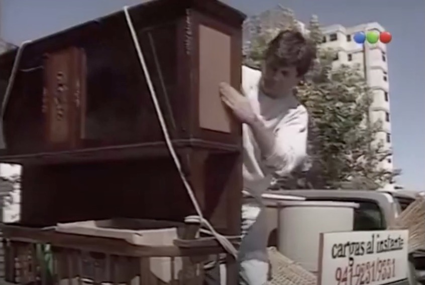 Video: el día que “Carlín” chocó el puente de la avenida Ruiz Huidobro en Saavedra
