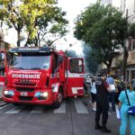 Incendio en Nueva Pompeya: rescataron a 14 personas, entre ellas un bebé