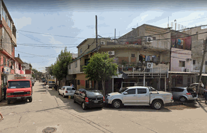 Escándalo por fiestas clandestinas y robos en la Villa 21 /24