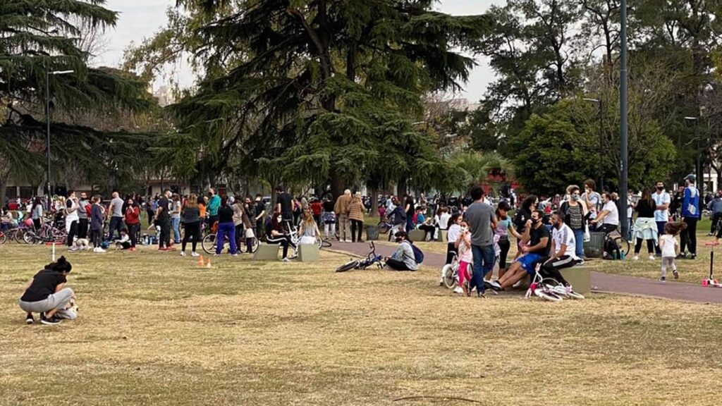 A nivel local, Ciudad planea “reducir los encuentros sociales” y “recuperar la responsabilidad social”