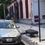 Se cayó mampostería al lado de un centro de testeo en Balvanera