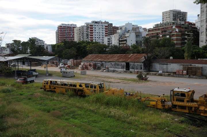 Vecinos piden que las ex playas ferroviarias de Caballito y Colegiales sean “100% verdes y públicas”