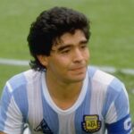 La vecina artista Silvia Spelzini pintará un mural de Diego Maradona frente a “La Esquina del Rock” de la Comuna 12