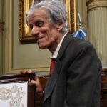 El Centro Ana Frank repudió dichos de Juan José Sebreli que “ofenden la memoria de las víctimas” del Holocausto