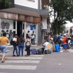 Ciudad desaloja a 2.000 manteros en el barrio de Flores