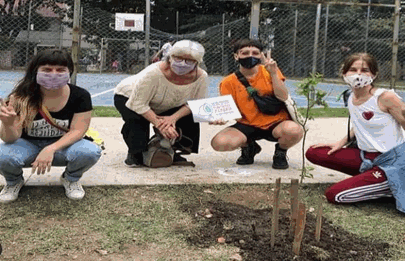 Plantamos memoria en el barrio Illia