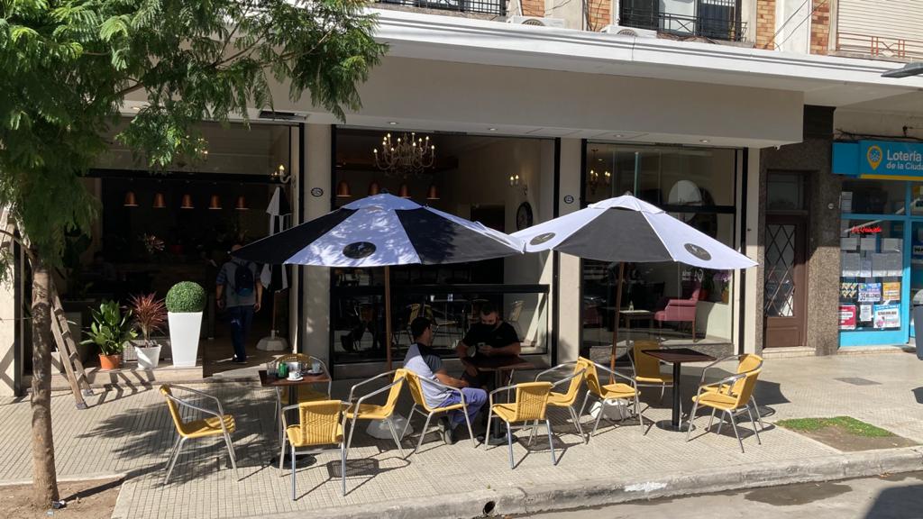 La Comuna 12 oficializa la autorización para una nueva área gastronómica en avenida Balbín