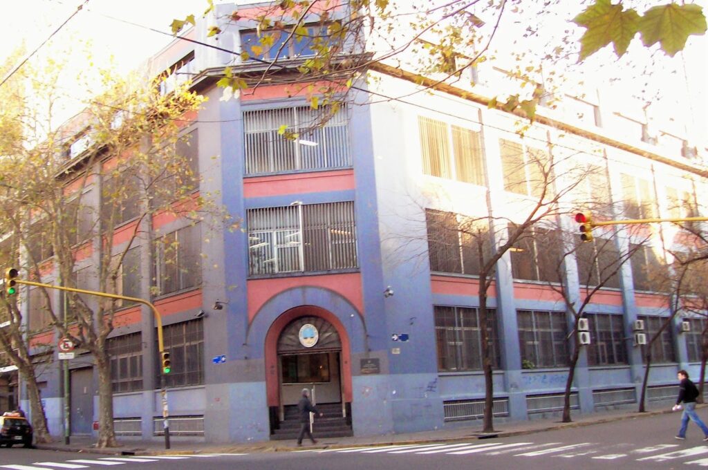 100 años de Piazzolla: una placa en el conservatorio de Gallo y Sarmiento