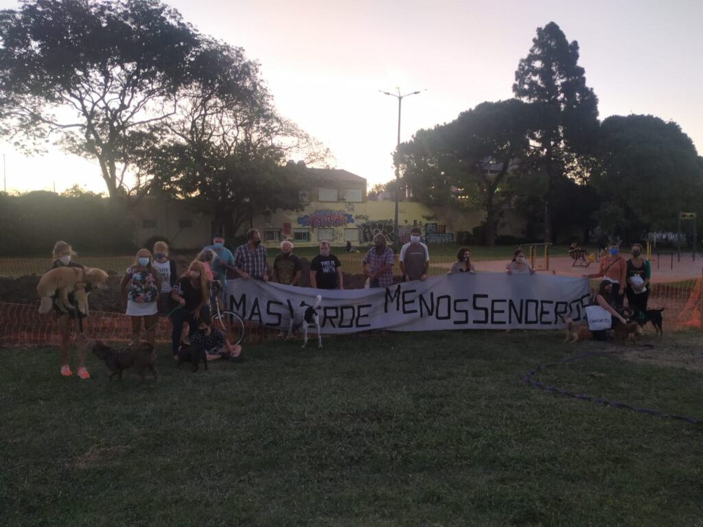 “Más verde, menos senderos”: vecinos de Saavedra se reunieron contra los caminos de cemento en La Copita
