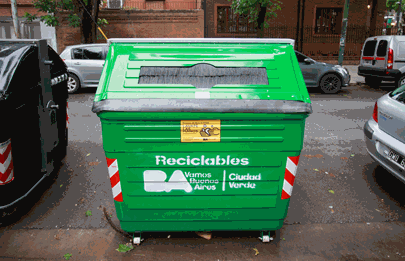 Instalan nuevos contenedores verdes en barrios de la Comuna 8