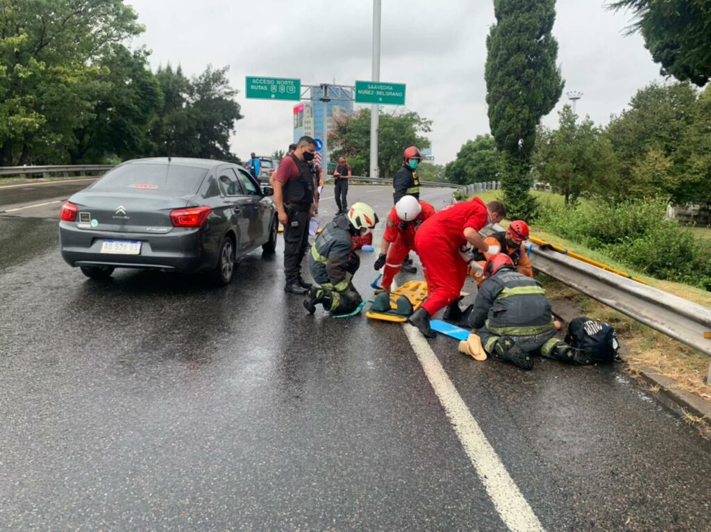 Una mujer fallecida y otra herida por un choque en el ingreso a Saavedra