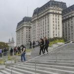 Paseo del Bajo: proponen llamar “Puente de la Igualdad” a la escalinata que comunica la Rábida con Puerto Madero