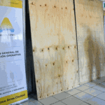 Cierran dos locales que vendían celulares robados en Nueva Pompeya