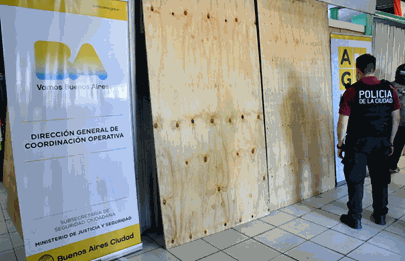 Cierran dos locales que vendían celulares robados en Nueva Pompeya