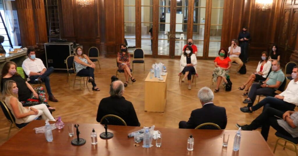 Reunión en la sede de la Legislatura por el inicio de clases y el plan de vacunación en la Ciudad