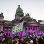 8M: partidos políticos y movimientos feministas marchan en el centro porteño contra los femicidios