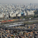 El 2020 cerró con el 16,5% de los porteños bajo la línea de pobreza, según el INDEC