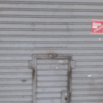 Clausuran galerías en Nueva Pompeya por violar la “Ley de marcas”