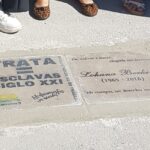 Fijaron placas en homenaje a Lohana Berkins en Plaza Miserere