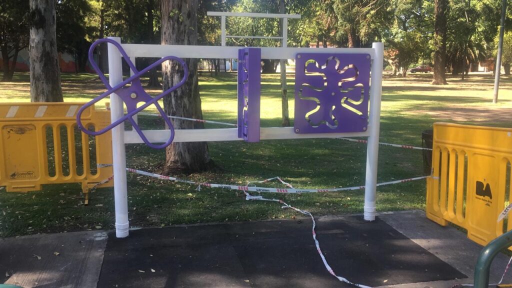 Reparan en el Parque General Paz las postas aeróbicas para adultos mayores