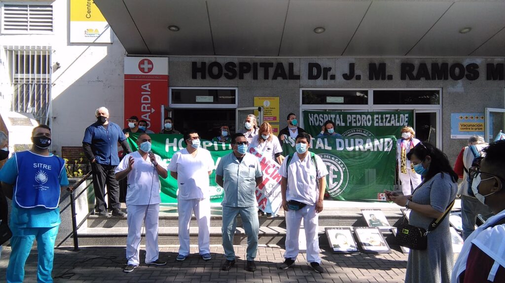 Trabajadores del Ramos Mejía hicieron un acto para alertar por la situación crítica