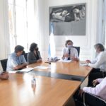 CABA, Nación y Provincia, a favor de “disminuir encuentros sociales y cuidar el transporte público”