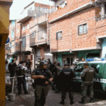 Bajo Flores: balearon un gendarme frente a la villa 1-11-14