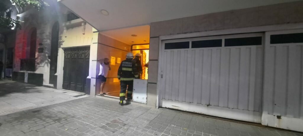 Rescataron a una mujer que intentó quitarse la vida en Villa Urquiza
