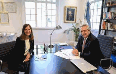 Anuncian pago de un bono de 15 mil pesos a la AUH y monotributistas