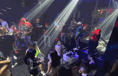 Fiesta clandestina en Flores mientras se anunciaban las restricciones