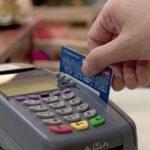 La Justicia porteña ordenó suspender el impuesto a las tarjetas de crédito en CABA