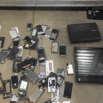 Incautan 600 celulares en inspección a comercios en el Bajo Flores