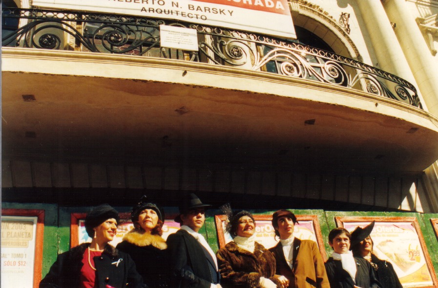 El grupo de teatro comunitario Los Villurqueros cumple 19 años