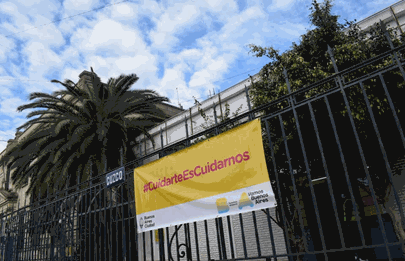 Funcionarios visitaron el centro de testeo de Liniers