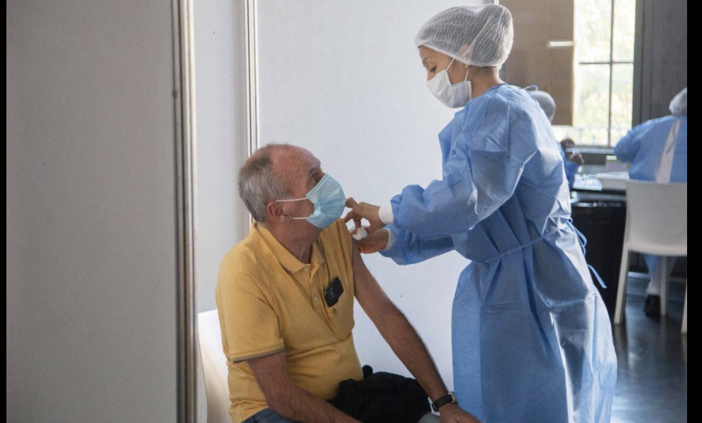 Vacuna Covid: 76.440 mayores de 60 años se empadronaron durante el primer dîa