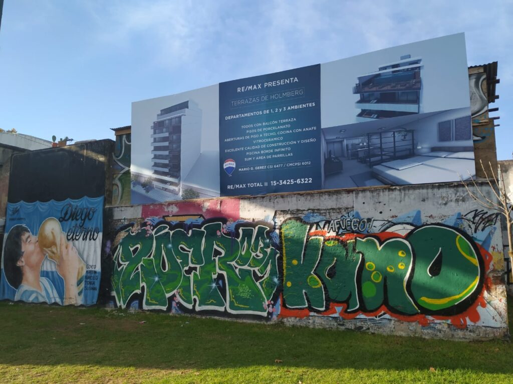 Parque Goyeneche: avanza la construcción de un edificio de nueve pisos en Holmberg y Balbín