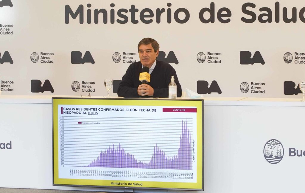 Quirós dijo que la escuela “es lo primero que se abre” y apoyó adelantar las vacaciones de invierno