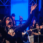 La Orquesta Atípica Catalinas Sur brinda serenatas para pasar la pandemia