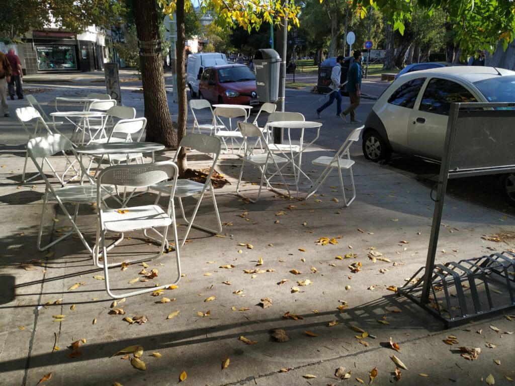 La Comuna 12 autoriza un área gastronómica frente al Parque Saavedra