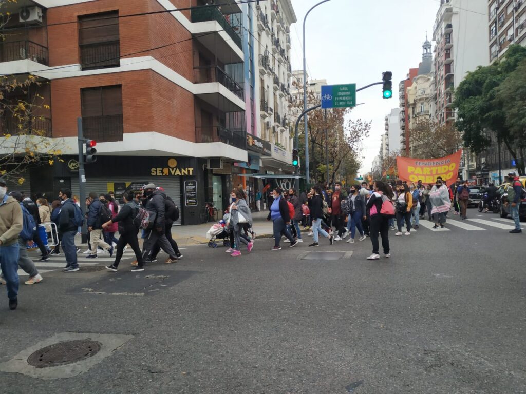 Réplica: “El Polo Obrero del Barrio de Once se suma a construir la Tendencia”