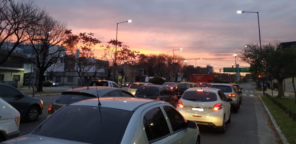 Saavedra terminó el confinamiento estricto con la vuelta de la gastronomía y más gente en la calle