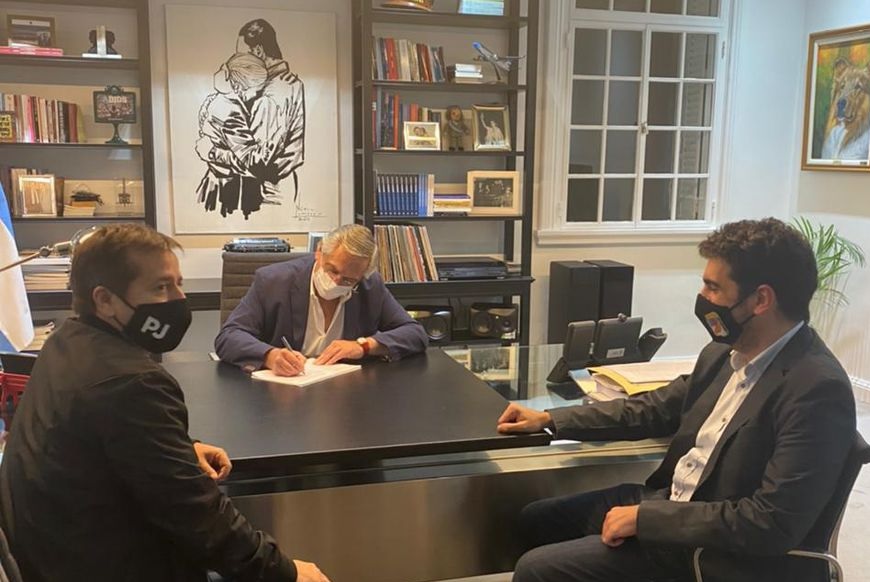 Alberto Fernández sumó su firma contra el proyecto para construir edificios en Costas Salguero