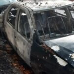 Detuvieron a una persona sin techo por incendiar autos en Parque Chacabuco